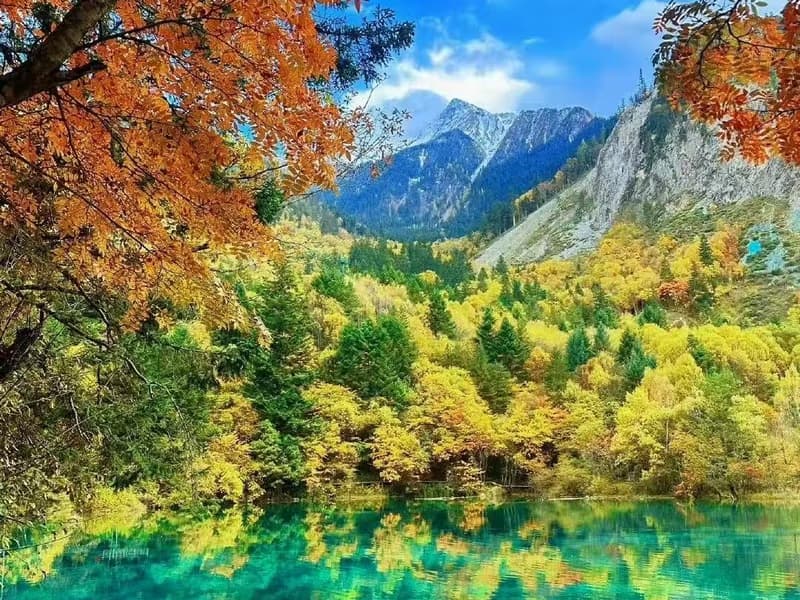 Best Time to Visit Jiuzhaigou: A Season-by-Season Guide