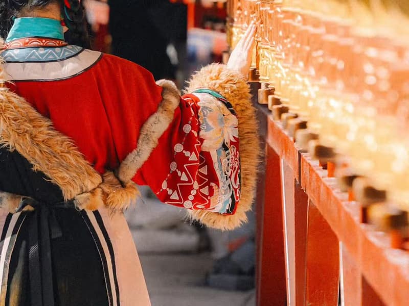 Best Time to Visit Lhasa: A Month-by-Month Guide