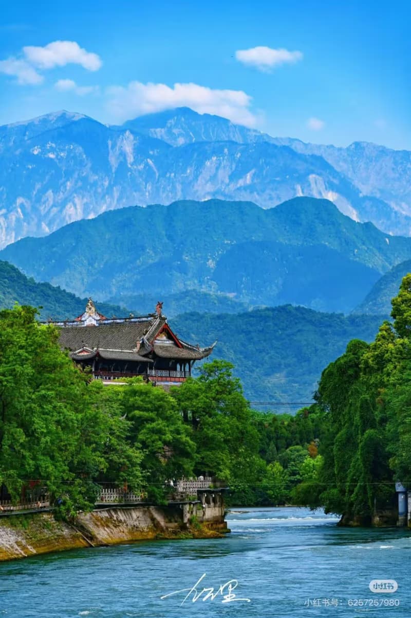 How to Enjoy Chengdu in Summer?